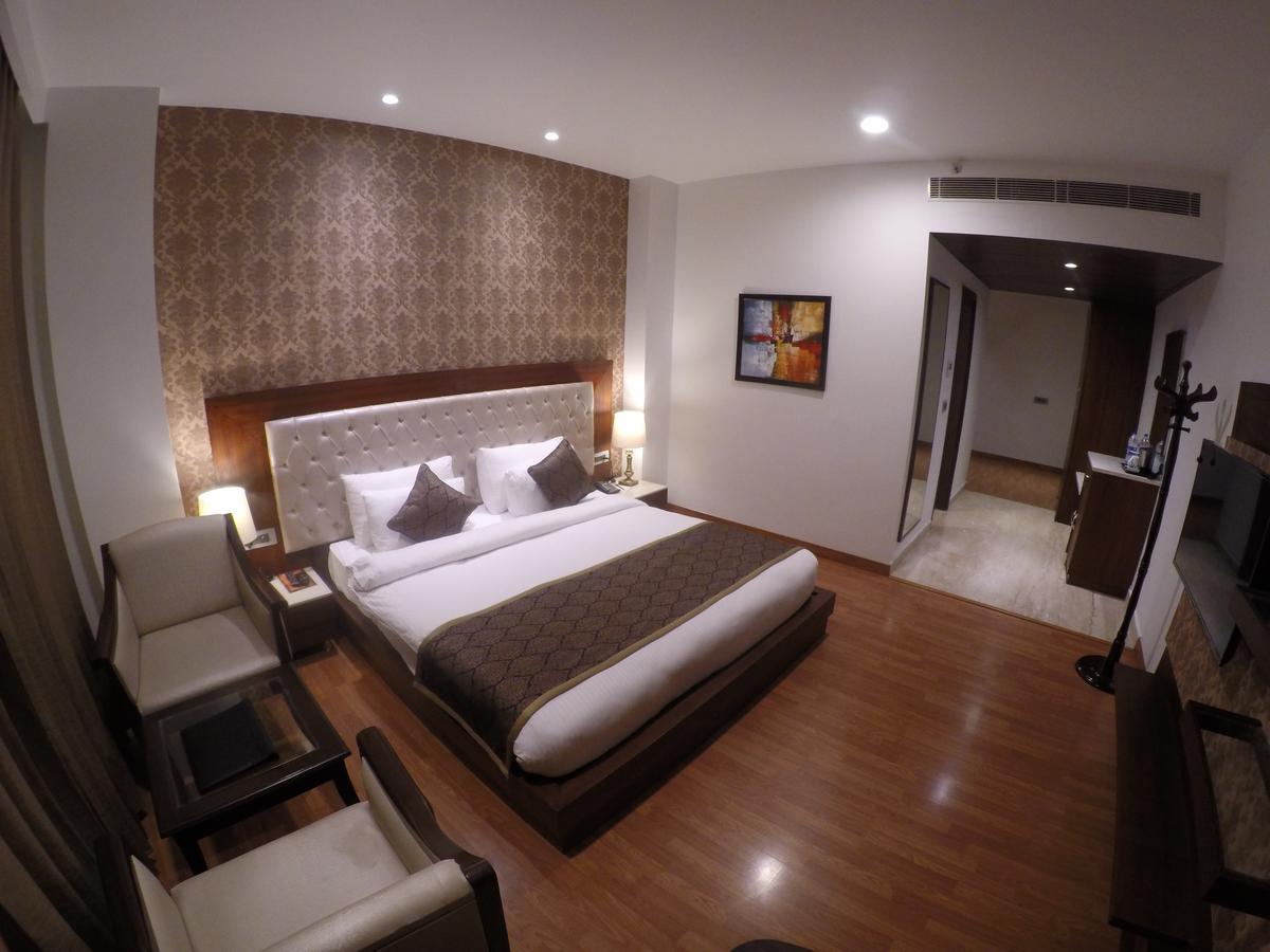 Hotel Imperia Suites Džalandhar Exteriér fotografie
