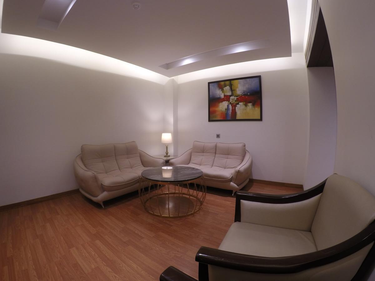 Hotel Imperia Suites Džalandhar Exteriér fotografie